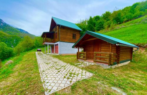 Montenegro House | Kamp Kaludra