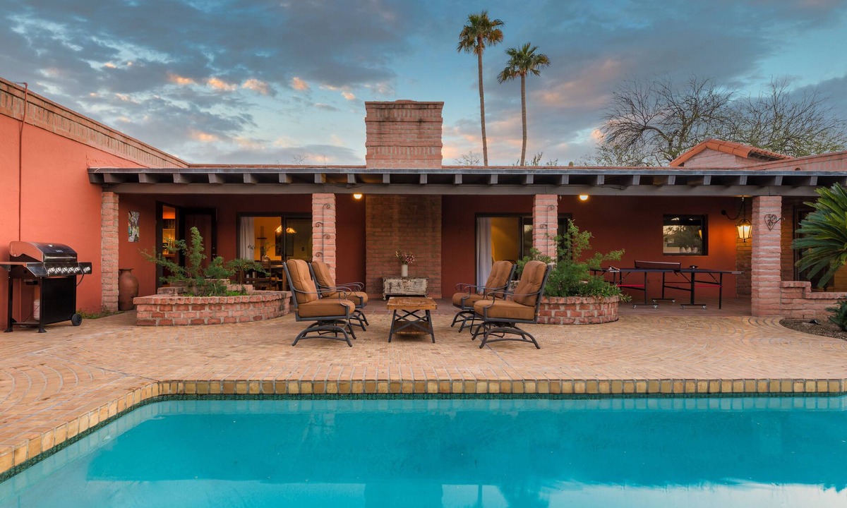 Camelback Sierra House | La Casona by AvantStay | Gorgeous Spanish Style Oasis w/ Historic Charm & Pool