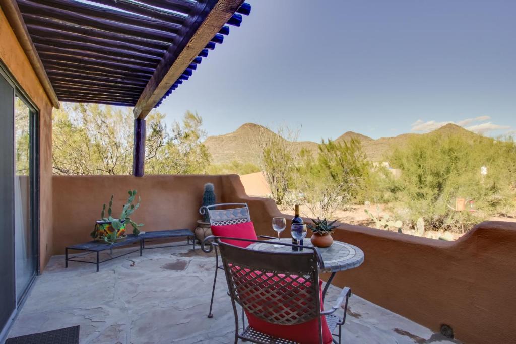 Cave Creek Apartment | 'La Paloma' - Full Circle Ranch Studio w/Views!