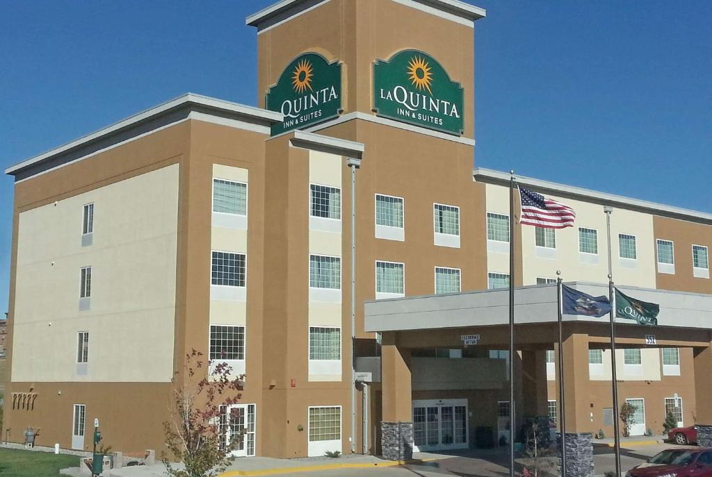 Dickinson Hotel | La Quinta by Wyndham Dickinson