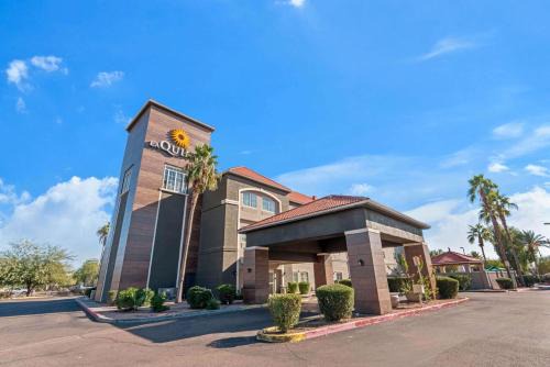 Estrella Village Hotel | La Quinta by Wyndham Phoenix I-10 West