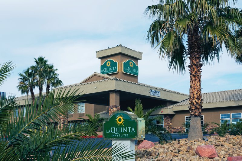 Las Vegas Hotel | La Quinta Inn & Suites by Wyndham Las Vegas Tropicana