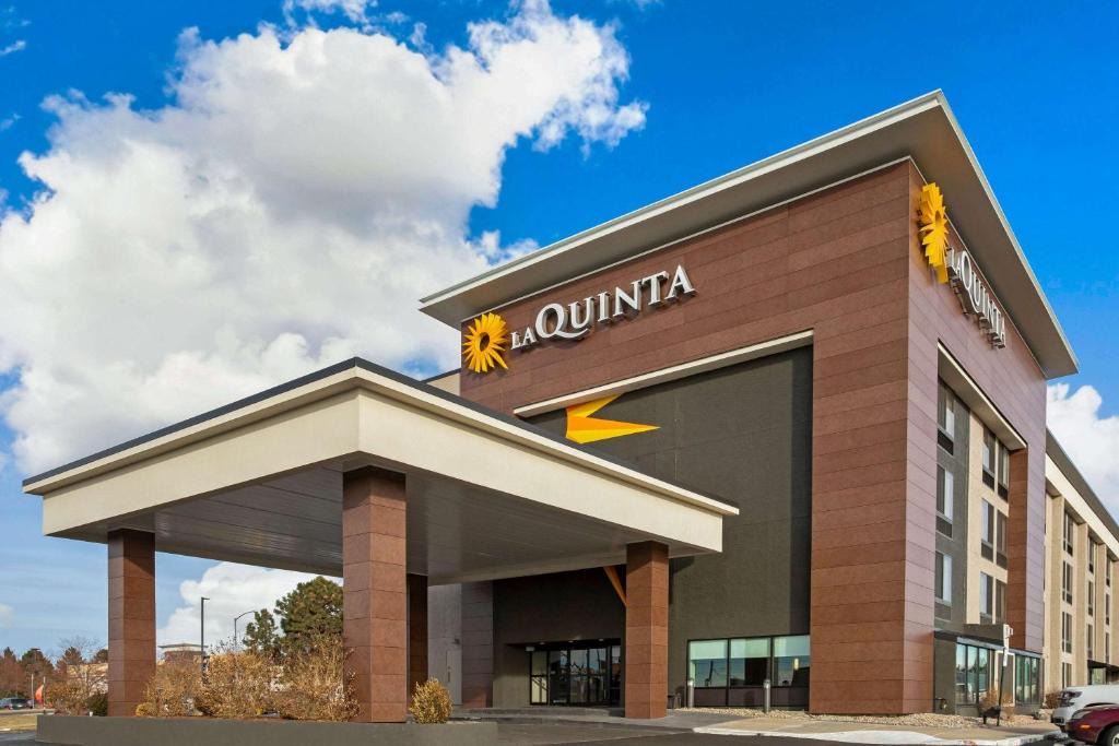 Aurora Hotel | La Quinta Inn & Suites by Wyndham Denver Aurora Medical