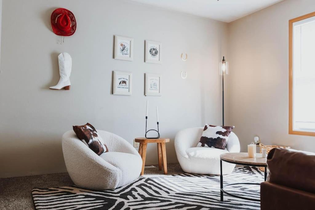 Lincoln House | Laid-back - Industrial Chic - Game room