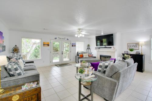 Hot Springs House | Lakefront Hot Springs Condo w/Dock Access & Views