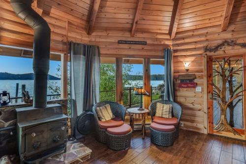 Coeur d'Alene House | Lakeside Loft