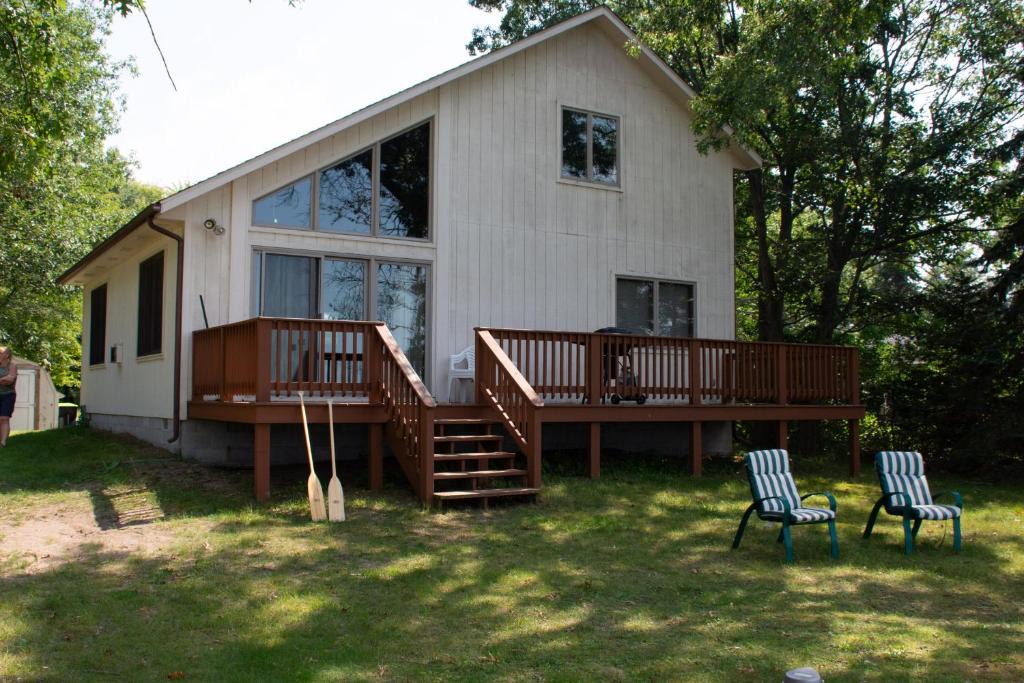 Au Gres House | Lakeview & Wildlife