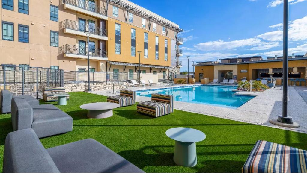 Goodyear Apartment | Landing Apartments - Solace at Ballpark Village