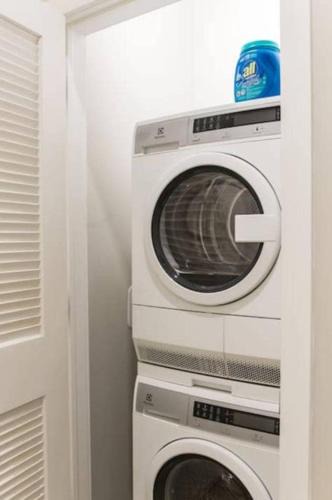 Downtown Des Moines Apartment | Large 1 Bed apt in the Heart of Downtown