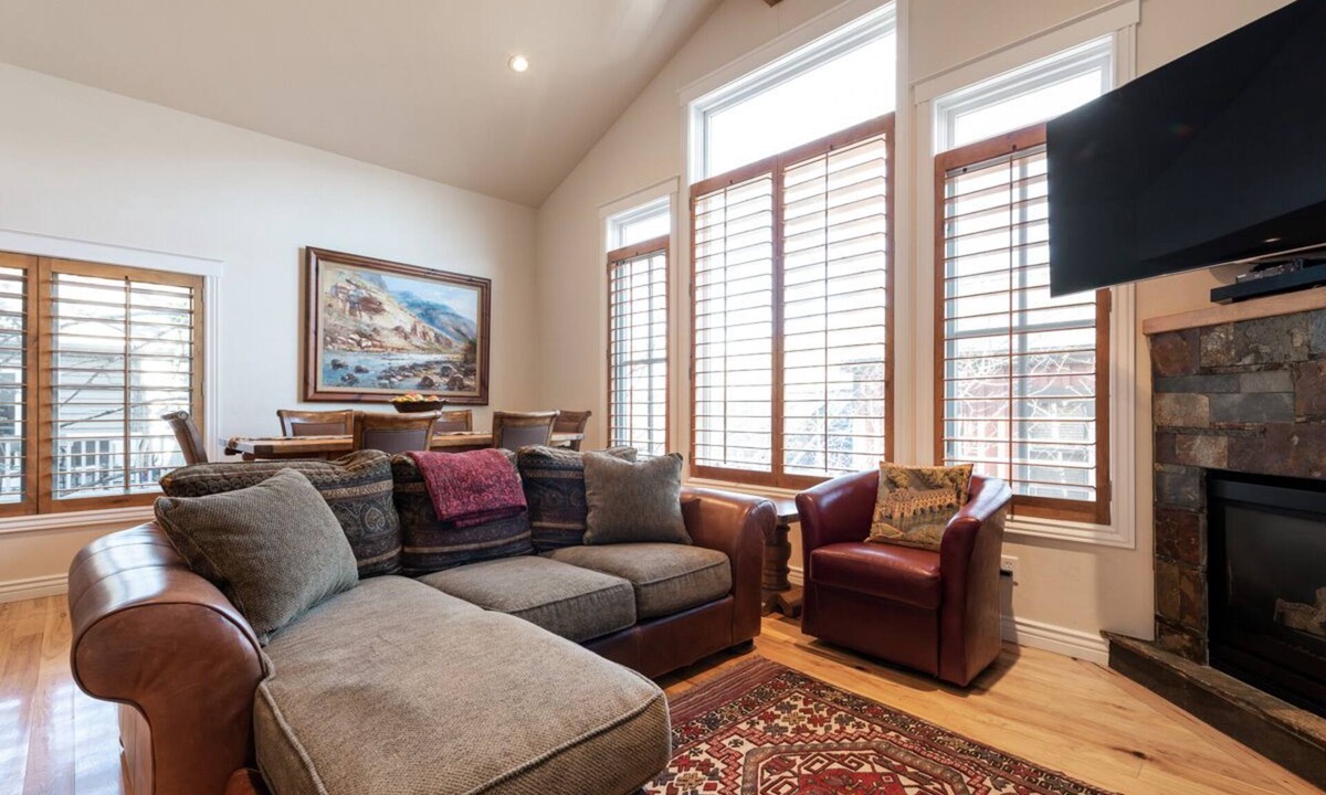Downtown Park City House | Last Minute Savings! In Old Town Park City! Hot Tub! Walk to Ski Access!