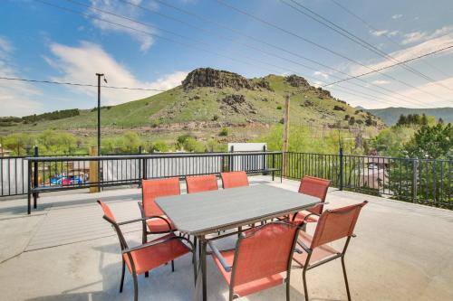 Lava Hot Springs Apartment | Lava Hot Springs Studio w/Deck: Walk to Hot Pools