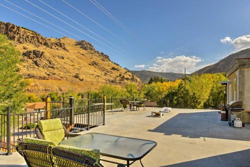 Lava Hot Springs Apartment | Lava Hot Springs Studio w/Views, Walk to River