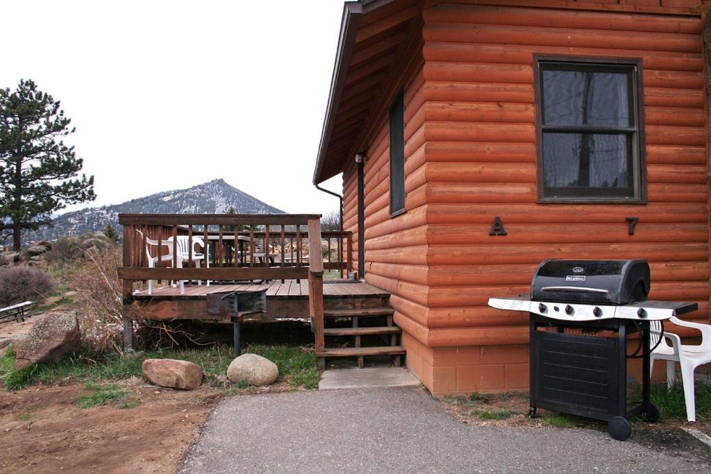 Estes Park House | Lazy R Cottages- 7A cabin