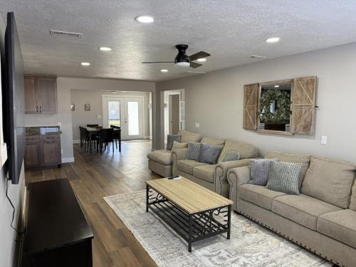 Lewiston House | Lewiston Park Lane Home