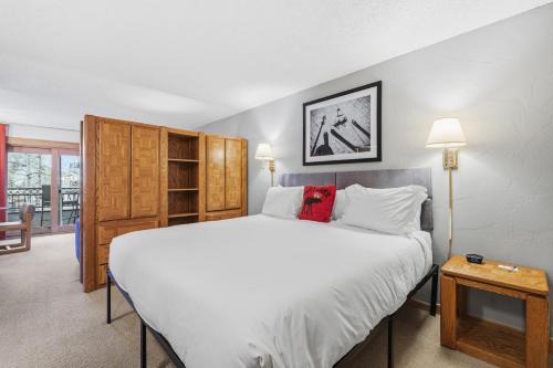 Vail Apartment | Lift House Lodge, Pet Friendly Studio Condo