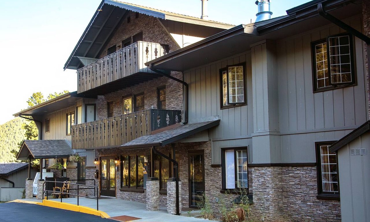 Estes Park Condo | Listen to the sound of the river while relaxing in your 2 person jetted tub.