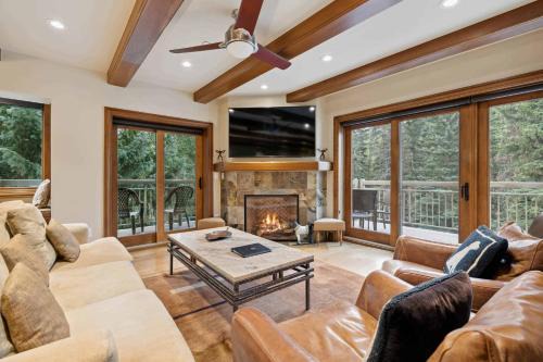Vail Apartment | Lodge at Lionshead 360