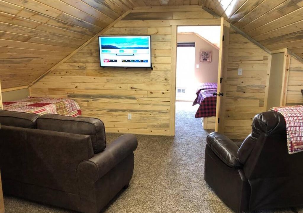Island Park House | Loft, 25 min to Yellowstone