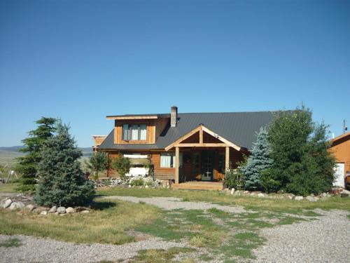 Cameron House | Log Cabin Cameron, South Madison River Area