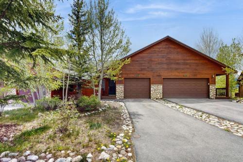 Dillon Apartment | Lookout Ridge 63