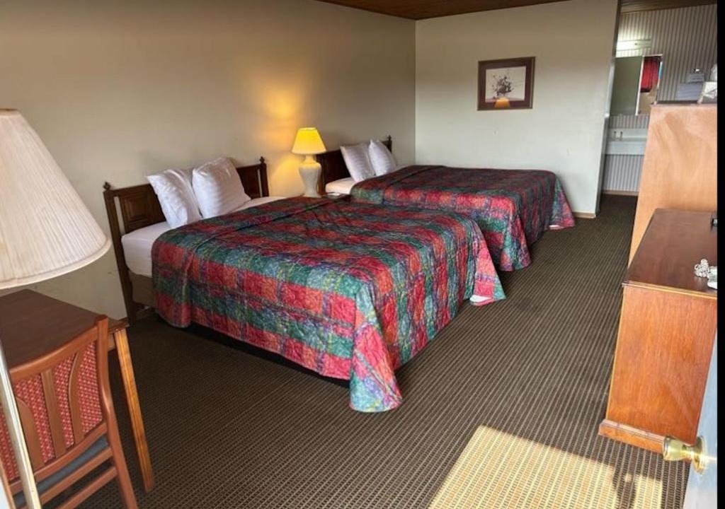 Alma Hotel | Love Hotels Western Holiday by OYO at Harlan Lake NE