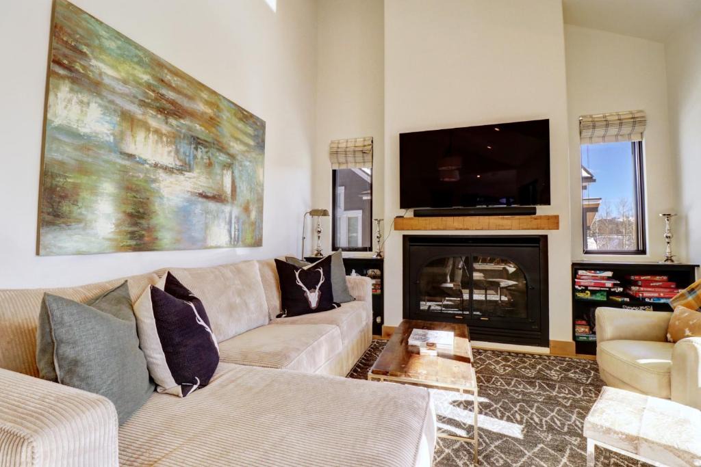 Frisco House | Lupine Lodge 123