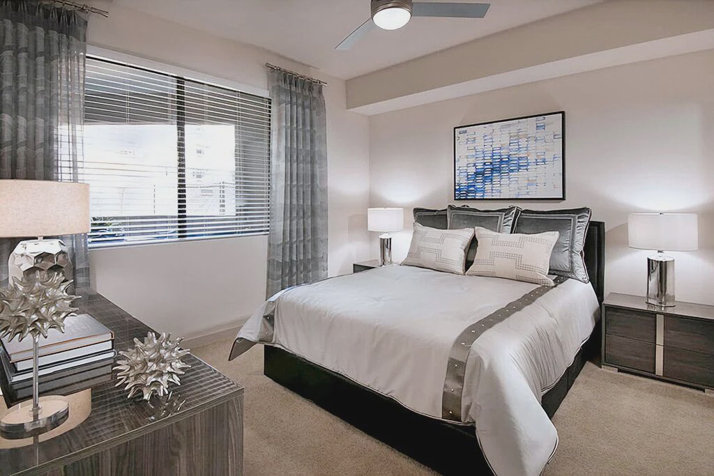 Encanto Apartment | Luxurious & Comfy | 5★ Downtown Location, Balcony
