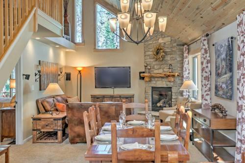 Winter Park House | Luxury 4 BR Cabin: 2 King Suites on Shuttle Route