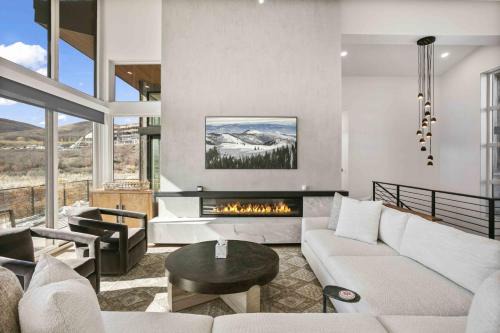 Park City House | Luxury 4BR with Hot Tub & Deer Valley Access