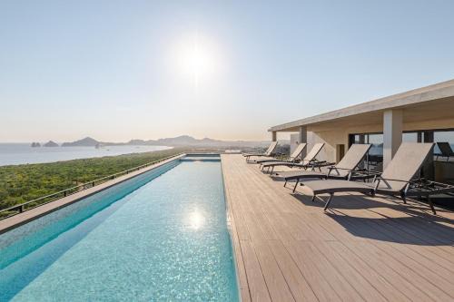 Cabo San Lucas Apartment | Luxury apartment overlooking the Arch