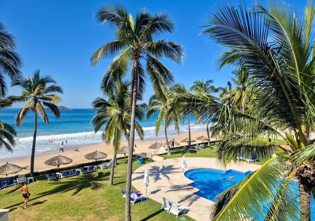 Ixtapa Apartment | Luxury Beachfront Condo at Iguana-Ixtapa
