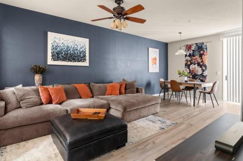Paradise Valley Village Apartment | Luxury Cave Creek Townhome 2 King Beds Pool Hot Tub Near Golf & TPC