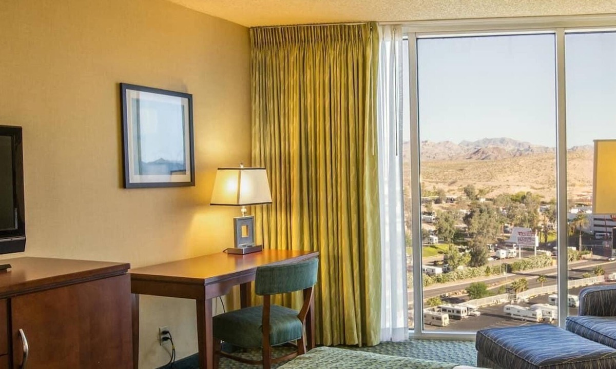 Laughlin House | Luxury Guest Room - 2 Queens at Aquarius Casino Resort
