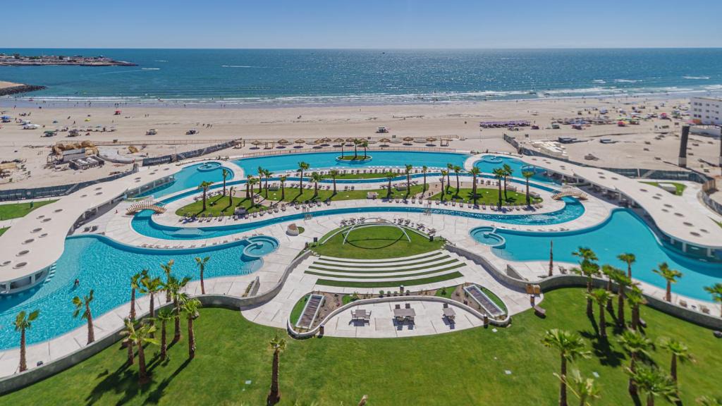 Bella Vista House | Luxury Oceanfront Condo with Stunning Views