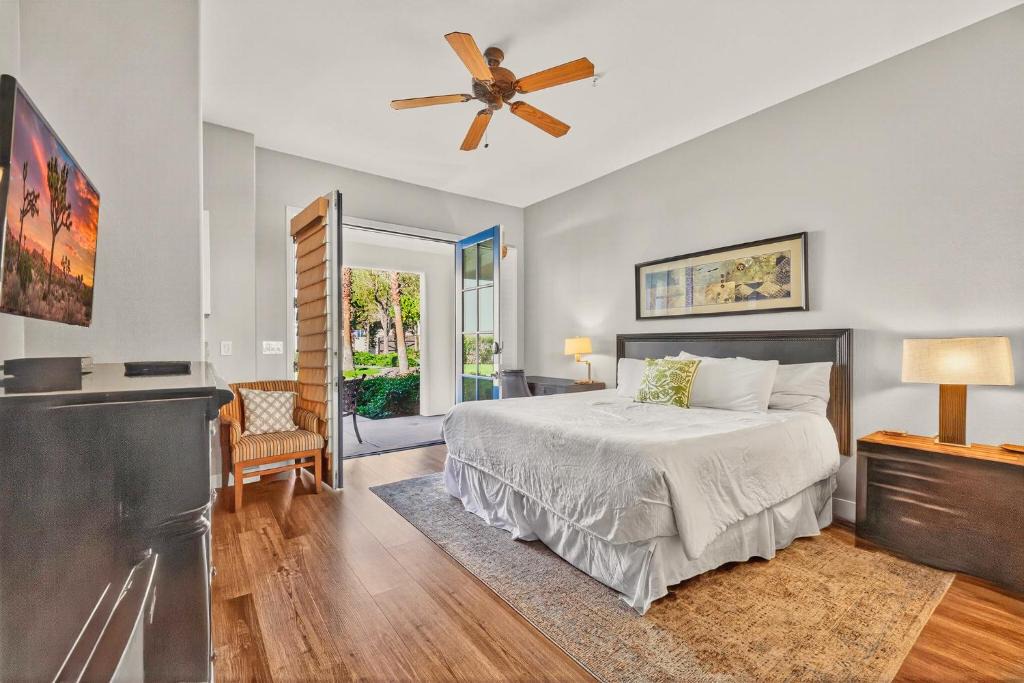 La Quinta Apartment | LV032 Stellar Downstairs Legacy Villas Studio