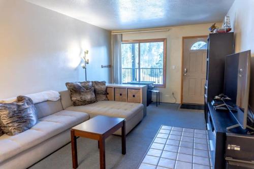 Historic District House | Main St 2BR Next to Ski Access
