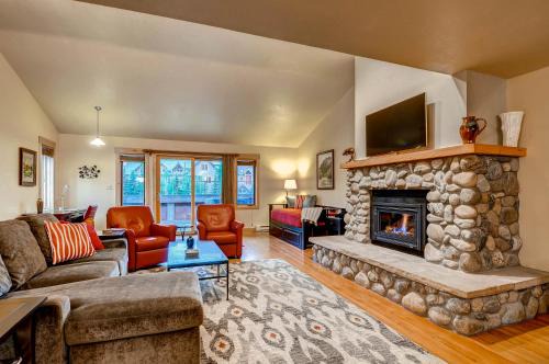 Historic District House | Mainridge B by Ski Country Resorts
