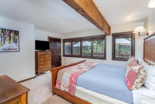 Telluride Hotel | Manitou Lodge 4 by Alpine Lodging Telluride
