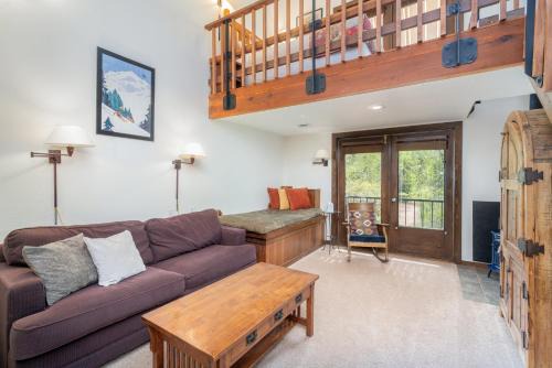 Telluride Hotel | Manitou Lodge 6 by Alpine Lodging Telluride