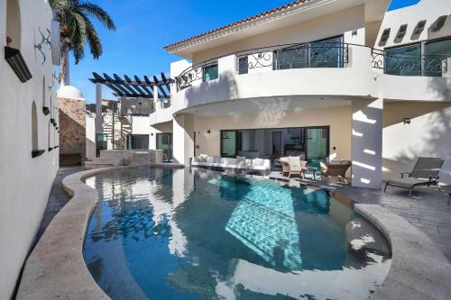 Cabo Bello House | Marbella Lane Grand 5BR Oasis Villa Getaway