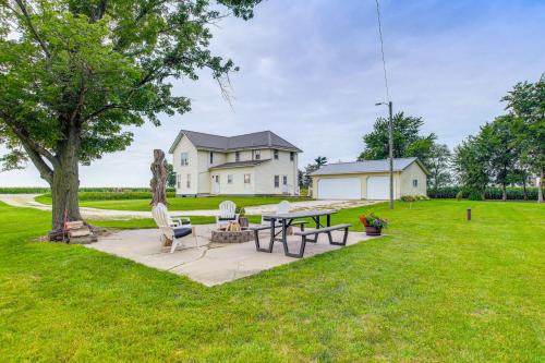Marion House | Marion Retreat w/Patio, Grills & Fire Pit