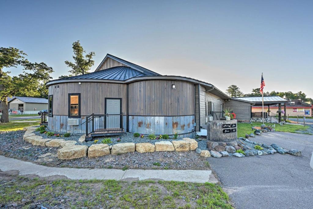 Hatfield House | Massive Hatfield 'Loon Lodge' w/Roller Rink