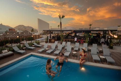 Marina House | Mayan Monkey Los Cabos - Social Hostel