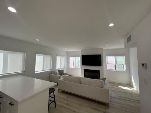 Sand Section Apartment | MB Modern Sand Section Sea View