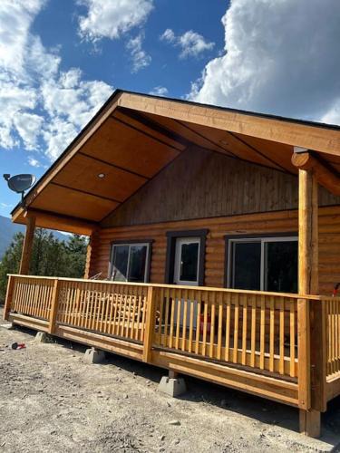 Gardiner House | McDonald Cabin #4 next to YNP