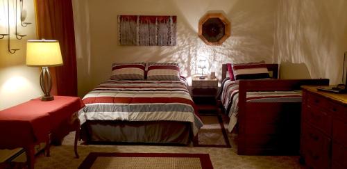 Hill City House | Mickelson Trail Treehouse Suite in the heart of the beautiful Black Hills