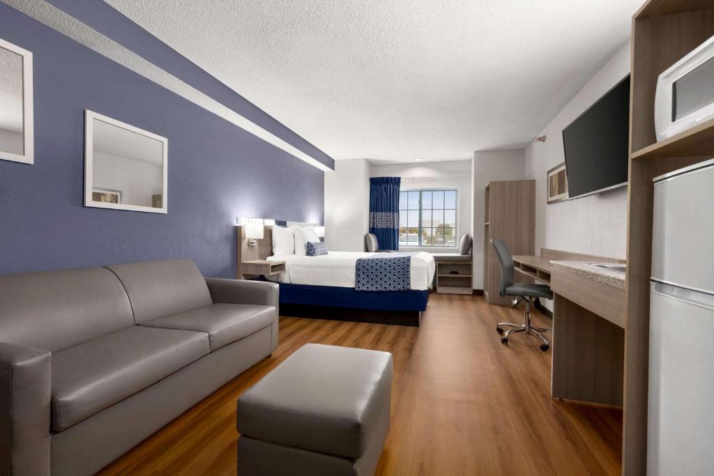 Lincoln Hotel | Microtel Inn & Suites Lincoln