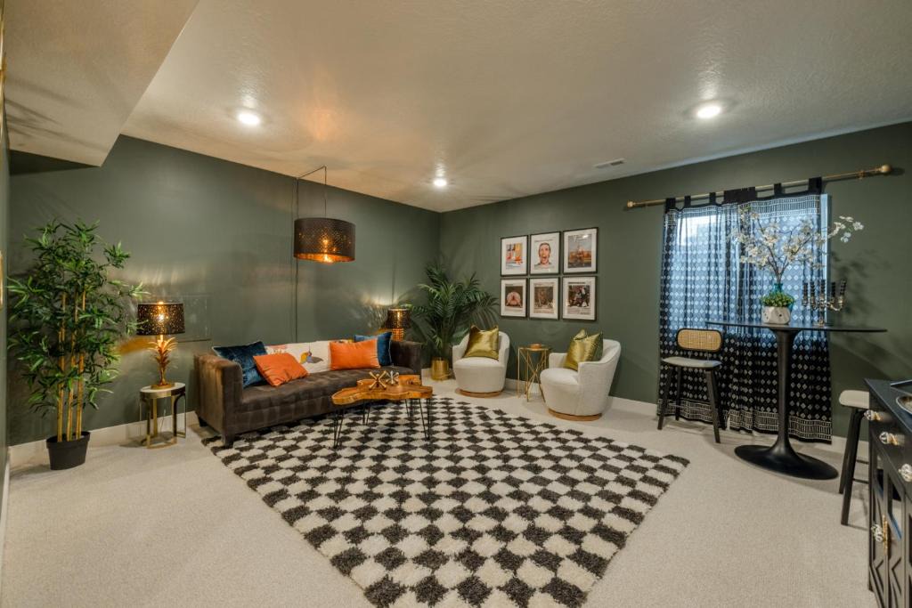 Park City House | Midnight Manor-Modern-Spacious