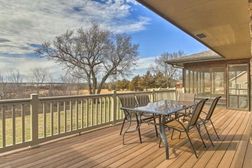 Milford House | Milford Lake Vacation Rental: Walk to Beach!