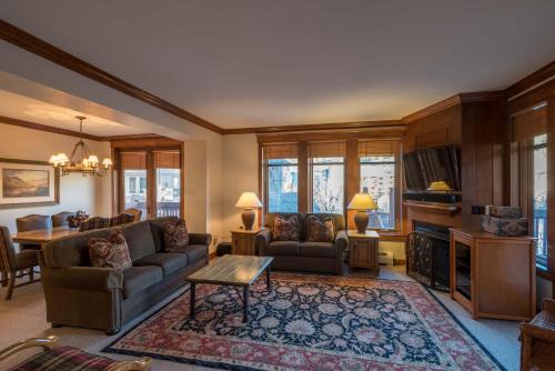 Copper Mountain Village House | Mill Club 210